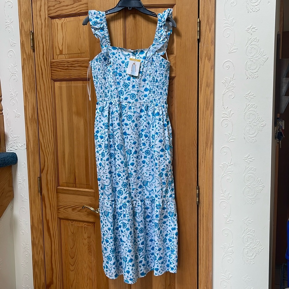 Blue paisley flutter strap square neck dress, size medium. New with tags.